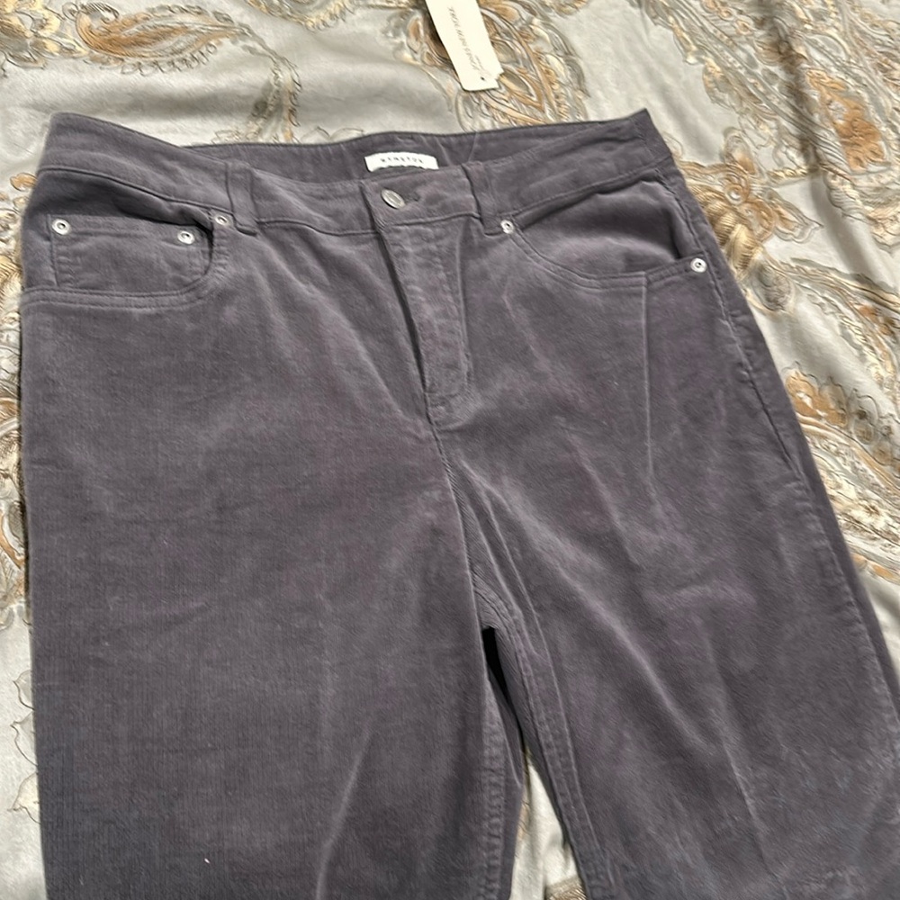 NWT Jones New York grey stretch corduroy jeans. Size 8